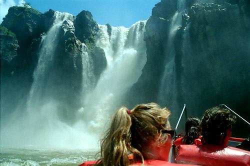 Boat ride into the Iguazu 2